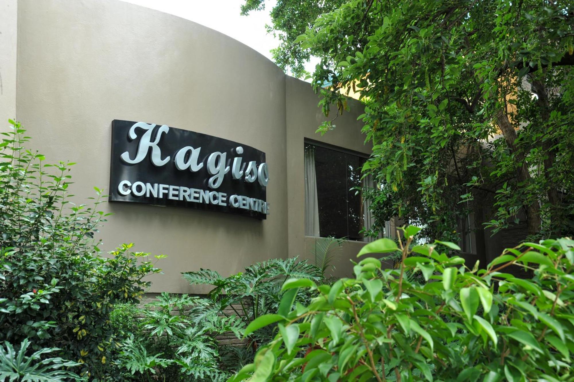 Safari Hotel & Convention Centre Ράστενμπεργκ Εξωτερικό φωτογραφία
