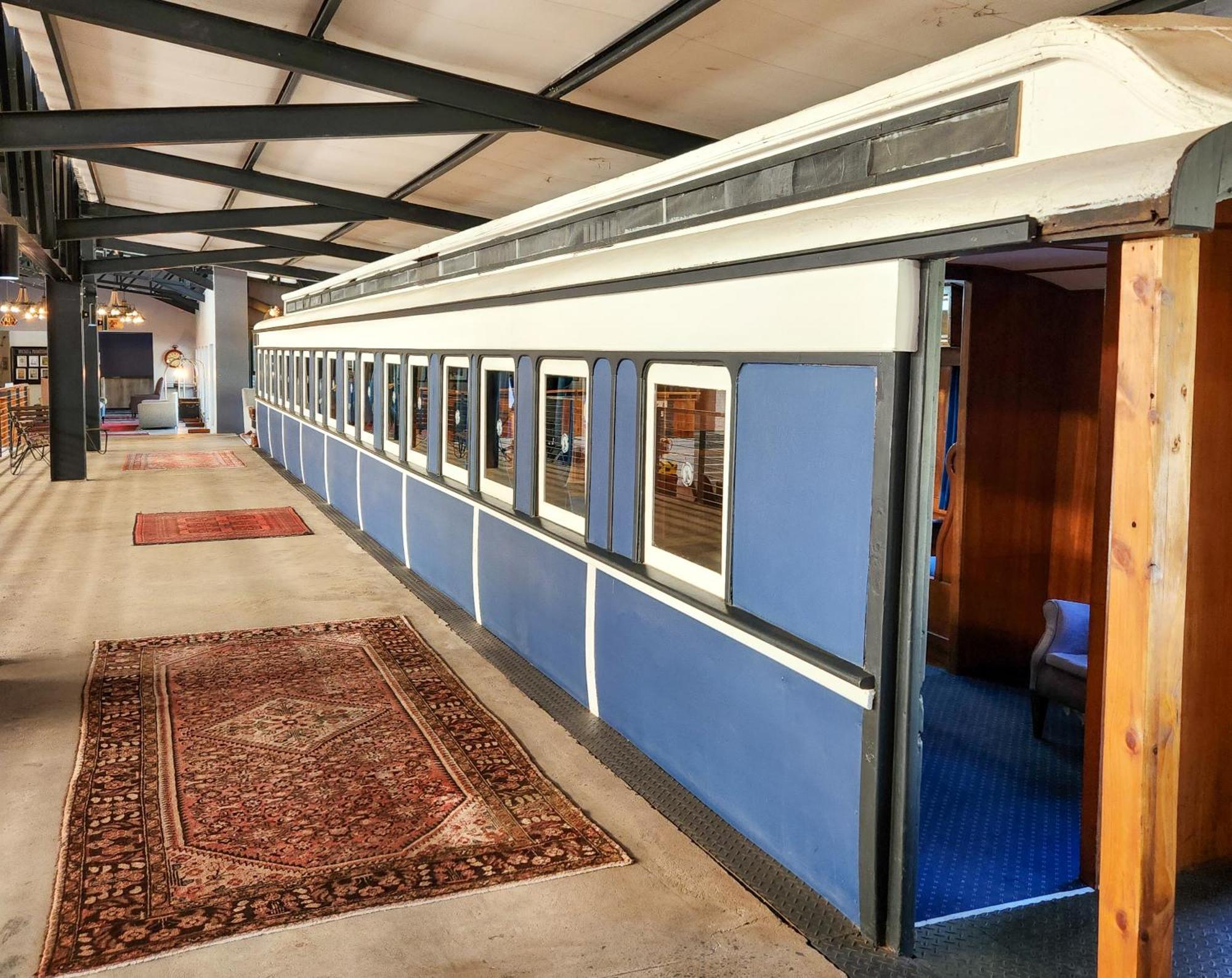 Safari Hotel & Convention Centre Ράστενμπεργκ Εξωτερικό φωτογραφία