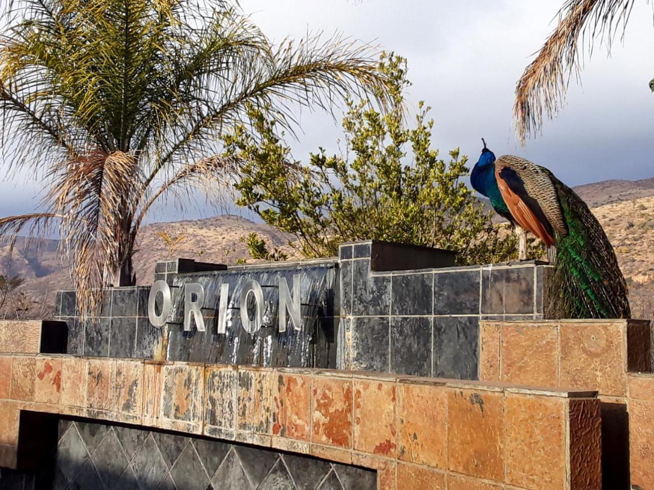 Safari Hotel & Convention Centre Ράστενμπεργκ Εξωτερικό φωτογραφία